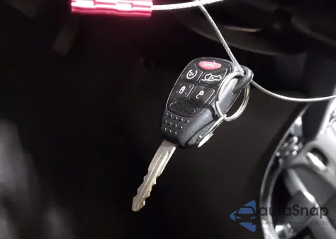 2011 Chrysler 200 Limited из США, поврежденный, VIN 1C3BC2FG4BN516615